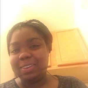 Meet your Posher, Crystal